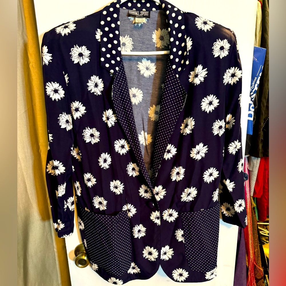 M.L. Sport size M ladies one-button blazer in black polka dots/flower pattern